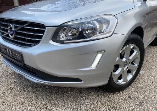 Volvo XC 60 cena 79999 przebieg: 125000, rok produkcji 2017 z Staszów małe 781